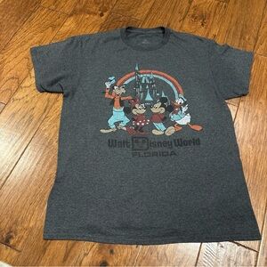 Disney Parks T-Shirt Medium Walt Disney World Florida  Retro Rainbow Gray Faded